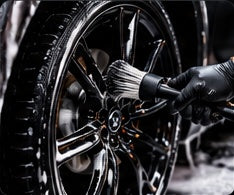 Mini Valet - wheel cleaning